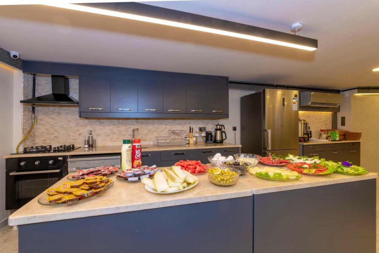 Grand Ahi Hotel Истанбул Екстериор снимка