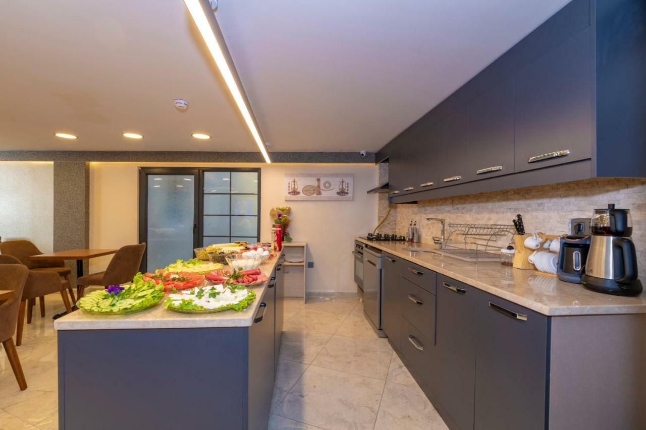 Grand Ahi Hotel Истанбул Екстериор снимка